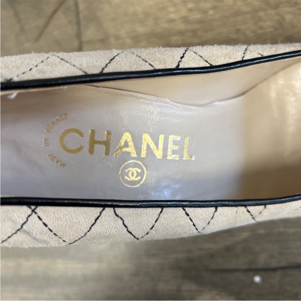 Chanel Suede Heels - Picture 3 of 9